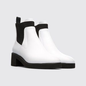 NWT Camper Wonder Boots